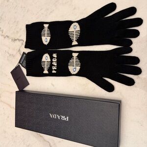 Prada Black wool and cashmere gloves